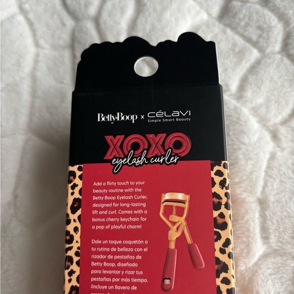 Betty Boop Eyelash Curler with Cherry Keychain - Picture 4 of 9
